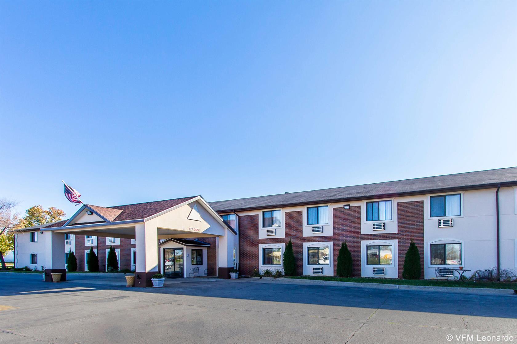 Quality Inn & Suites Ottumwa North Exteriör bild