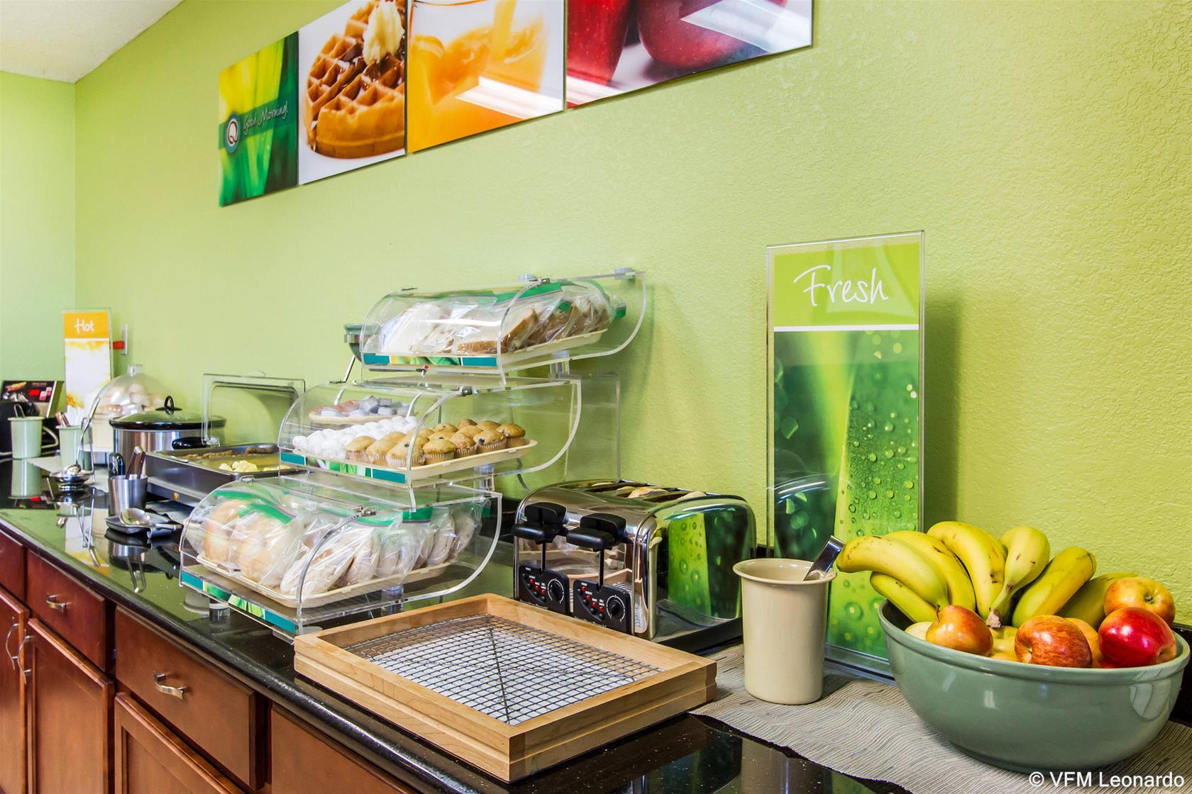 Quality Inn & Suites Ottumwa North Exteriör bild
