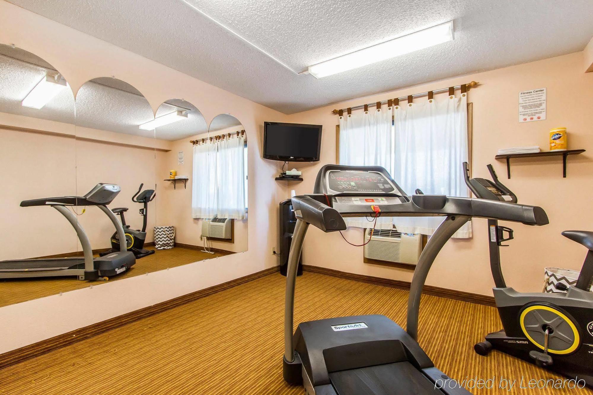 Quality Inn & Suites Ottumwa North Exteriör bild